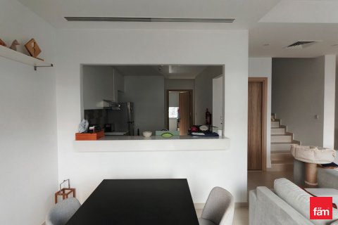 Müüa villa asukohaga Dubai, AÜE: 3 magamistoaga, 160.5 m² Nr 638155 - pilt 8