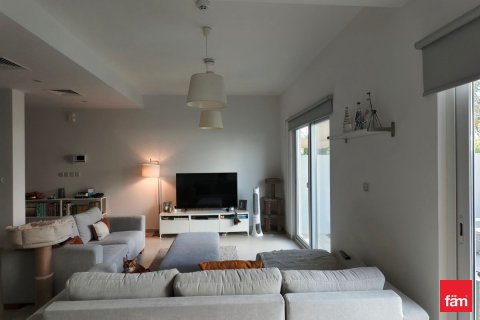Müüa villa asukohaga Dubai, AÜE: 3 magamistoaga, 160.5 m² Nr 638155 - pilt 10