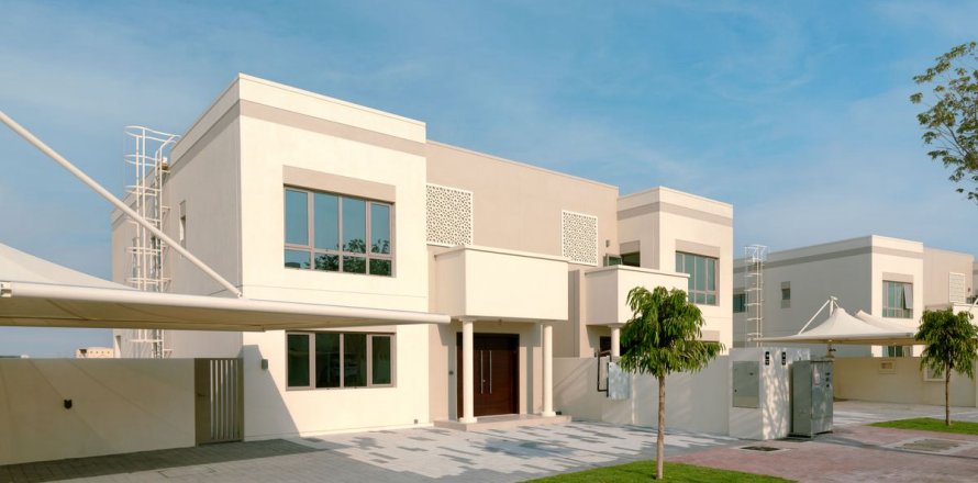 Villa i Jebel Ali, Dubai, Emiratene 4 soverom, 635.8 kvm nr. 689198