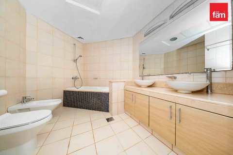 Apartment til leje i Palm Jumeirah, Dubai, UAE 2 soveværelser, 147.3 kvm № 689196 - foto 14