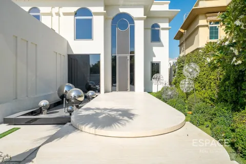 Villa in Jumeirah Islands, Dubai, UAE 5 bedrooms, 526 sq.m. № 661040 - photo 18