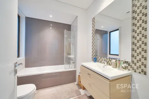 Townhouse in DAMAC Hills (Akoya by DAMAC), Dubai, UAE 4 bedrooms, 311 sq.m. № 661038 - photo 13