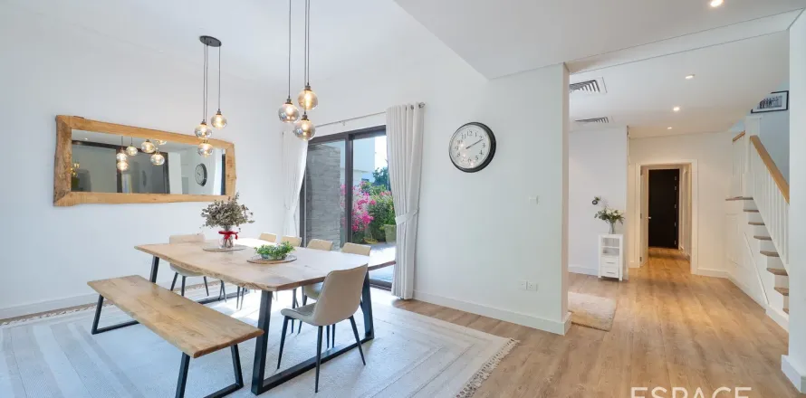 Townhouse in DAMAC Hills (Akoya by DAMAC), Dubai, UAE 4 bedrooms, 311 sq.m. № 661038