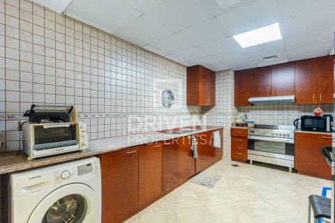 Apartman u gradu Motor City, Dubai, UAE 2 spavaće sobe, 158 m2 Br. 683858 - Slika 5
