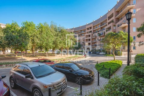 Apartman u gradu Motor City, Dubai, UAE 2 spavaće sobe, 158 m2 Br. 683858 - Slika 12