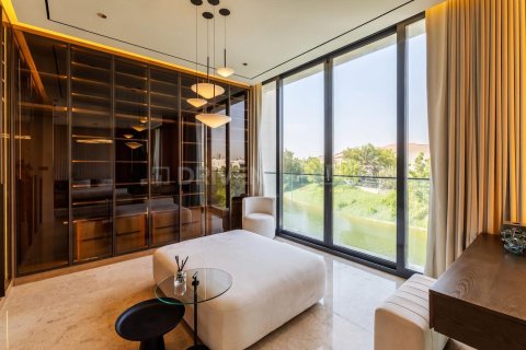 Jumeirah Park, Dubai, संयुक्त अरब अमीरात में विला, 5 बेडरूम, 540.79 वर्ग मीटर, संख्या 758939 - फ़ोटो 15