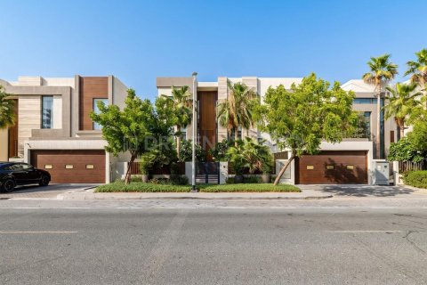 Jumeirah Park, Dubai, संयुक्त अरब अमीरात में विला, 5 बेडरूम, 540.79 वर्ग मीटर, संख्या 758939 - फ़ोटो 6