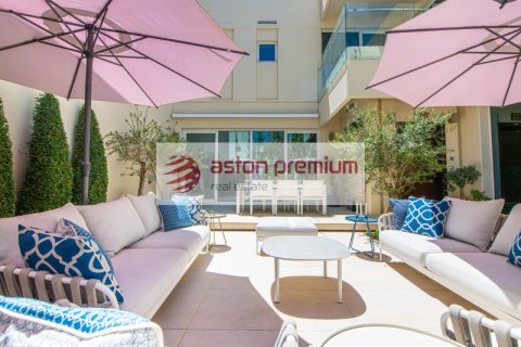 Villa en The Sustainable City, Dubai, EAU 5 dormitorios, 353 m² № 718556
