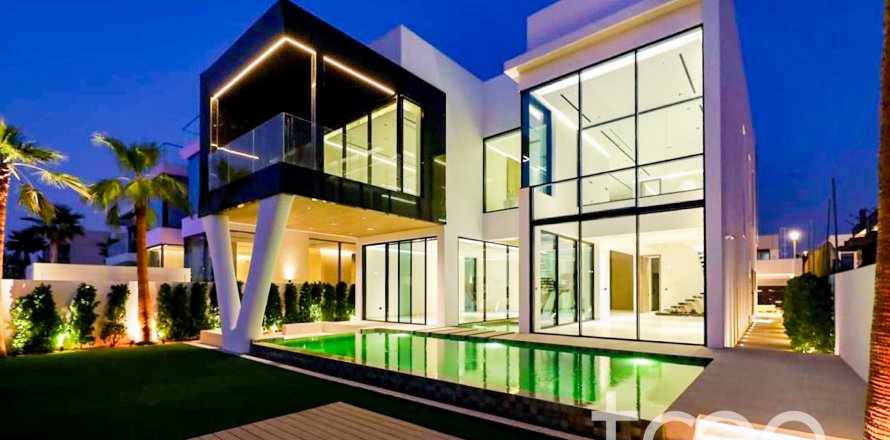 ویلا در Jumeirah Park، Dubai ، امارات متحده عربی 4 خوابه ، 520.26 متر مربع.  شماره 733415