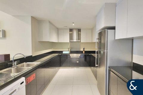 Dubai Marina, Dubai, संयुक्त अरब अमीरात में अपार्टमेंट, 3 बेडरूम, 181 वर्ग मीटर, संख्या 668573 - फ़ोटो 3