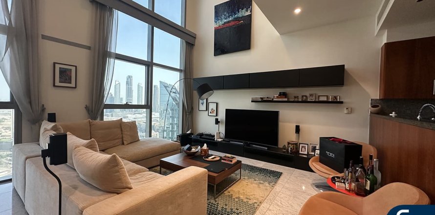 Apartment in DIFC, Dubai, UAE 2 bedrooms, 184 sq.m. № 668572