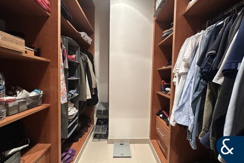 Apartment in DIFC, Dubai, UAE 2 bedrooms, 184 sq.m. № 668572 - photo 10