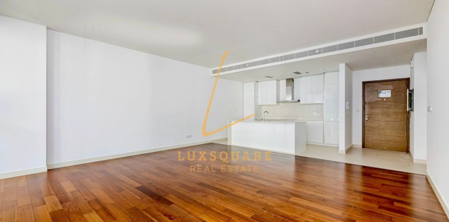 Квартира в Аль-Васл, Дубай, ОАЭ 1 спальня, 110м2 № 670438