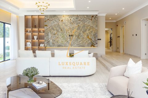 Vila di Jumeirah Golf Estates, Dubai, UAE 5 bilik tidur, 896 meter persegi № 670436 - foto 5