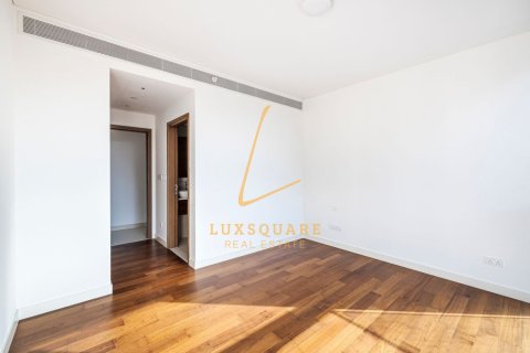 Al Wasl, Dubai, UAE의 임대용 아파트 침실 2개, 160제곱미터 번호 670437 - 사진 10