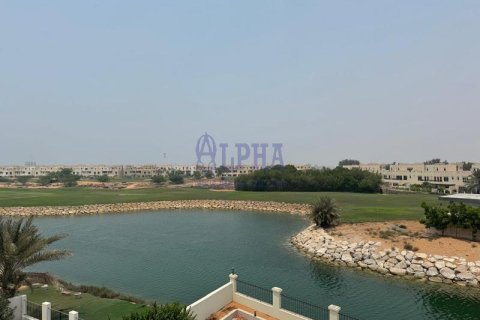 Vilă de închiriat în Al Hamra Village, Ras Al Khaimah, EAU 5 dormitoare, 944.8 mp.  №703172 - poză 16