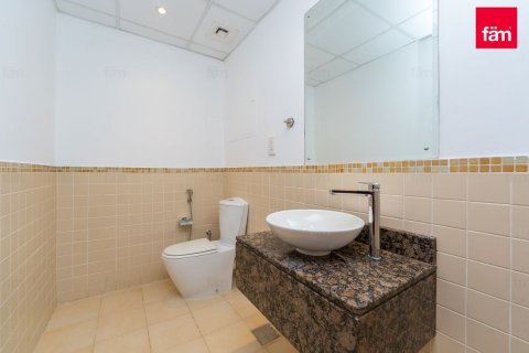 Apartment in Dubai, UAE 1 bedroom, 111.3 sq.m. № 629479 - photo 13