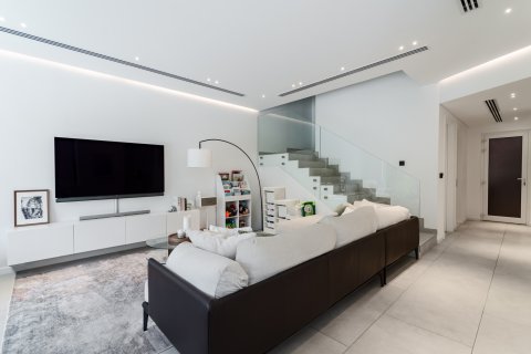 Kuća u nizu u Dubai, UAE 3 spavaćih soba, 225 m2 Br. 709731 - fotografija 4