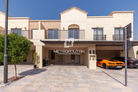 Kuća u nizu u Jumeirah Golf Estates, Dubai, UAE 3 spavaćih soba, 205 m2 Br. 664733 - fotografija 2