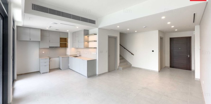 Villa in Dubai, UAE 3 bedrooms, 118.1 sq.m. № 647625