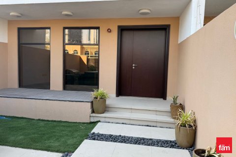 Villa itt: Dubai, EAE, 4 hálószoba, 155.1 m², azonosító: 647626 - fénykép 1