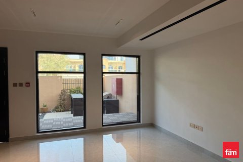 Villa itt: Dubai, EAE, 4 hálószoba, 155.1 m², azonosító: 647626 - fénykép 2