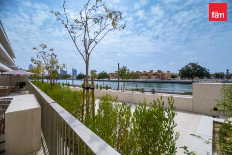 Apartment in Dubai, UAE 3 bedrooms, 268.2 sq.m. № 696703 - photo 28