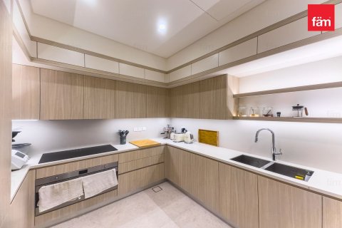 Apartment in Dubai, UAE 3 bedrooms, 268.2 sq.m. № 696703 - photo 6