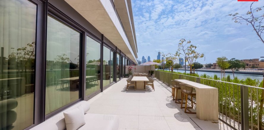 Apartment in Dubai, UAE 3 bedrooms, 268.2 sq.m. № 696703