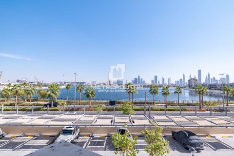 Appartement te huur in Jumeirah, Dubai, VAE 1 slaapkamer, 76 vr.m., nr 663723 - foto 1