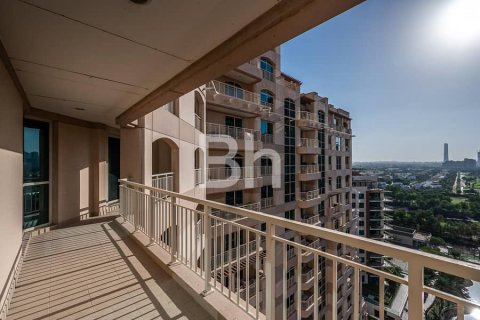 Apartmen di The Views, Dubai, UAE 2 bilik tidur, 120 meter persegi № 643372 - foto 12