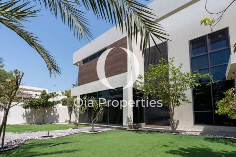 Huvila Yas Island, Abu Dhabi, Arabiemiraatit 5 makuuhuonetta, 568 m2 № 644544 - kuva 3