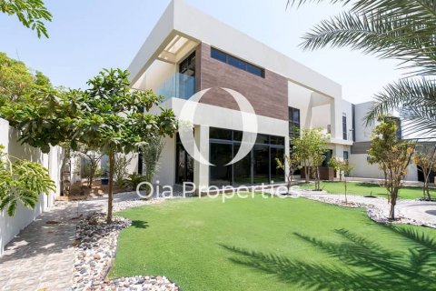 Huvila Yas Island, Abu Dhabi, Arabiemiraatit 5 makuuhuonetta, 568 m2 № 644544 - kuva 1