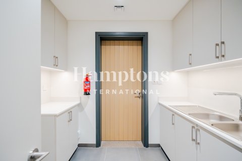 Vila v Arabian Ranches 3, Dubai, SAE 4 ložnice, 389.48932429 m² Č.: 662536 - fotografie 9