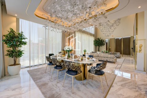 Villa in Dubai, UAE 7 bedrooms, 1021 sq.m. № 736014 - photo 5