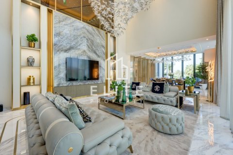 Villa in Dubai, UAE 7 bedrooms, 1021 sq.m. № 736014 - photo 9