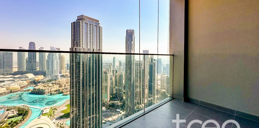 Korter asukohaga Burj Khalifa, Dubai, AÜE: 3 magamistoaga, 160.07 m² Nr 733581