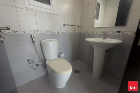 Apartment til salg i Majan, Dubai, UAE 3 soveværelser, 153.1 kvm № 679108 - foto 16