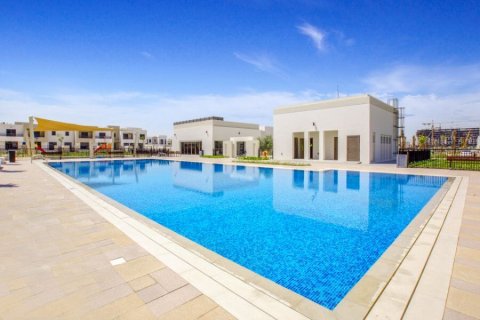 Shtëpi në qytet në Town Square, Dubai, Emiratet e Bashkuara Arabe 3 dhoma gjumi, 188 m2. № 699514 - Foto 24