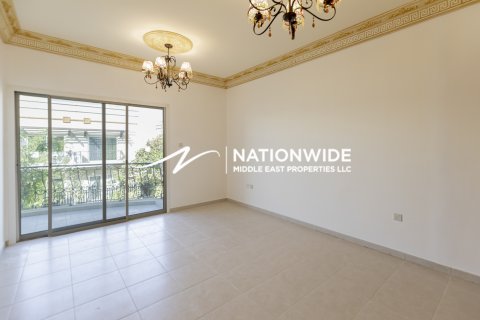 Villa in Abu Dhabi, UAE 3 bedrooms, 176 sq.m. № 629935 - photo 12