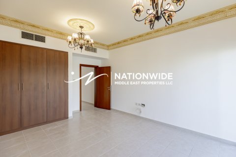 Villa in Abu Dhabi, UAE 3 bedrooms, 176 sq.m. № 629935 - photo 7