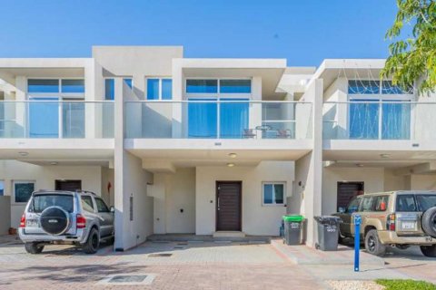 Villa te koop in Dubai, VAE 3 slaapkamers, 158 vr.m., nr 640090 - foto 4