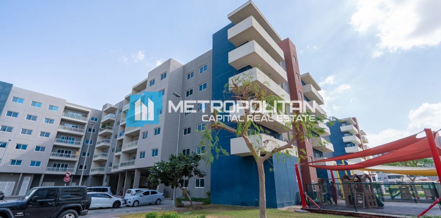 Byt v Al Reef, Abu Dhabi, SAE 2 ložnice, 137.2 m² Č.: 636825