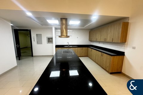 Apartmen di Motor City, Dubai, UAE 2 bilik tidur, 139 meter persegi № 684895