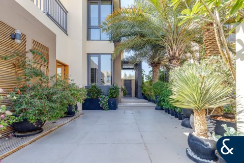 Dubai Hills Estate, Dubai, संयुक्त अरब अमीरात में विला, 5 बेडरूम, 251 वर्ग मीटर, संख्या 684921 - फ़ोटो 2