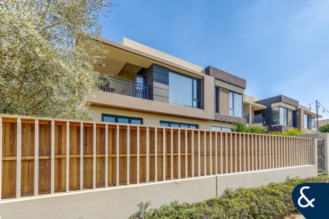 Dubai Hills Estate, Dubai, संयुक्त अरब अमीरात में विला, 5 बेडरूम, 251 वर्ग मीटर, संख्या 684921 - फ़ोटो 24