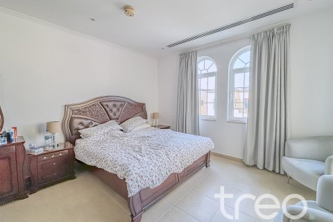 Villa itt: Jumeirah Park, Dubai, EAE, 3 hálószoba, 284.56 m², azonosító: 733534 - fénykép 11