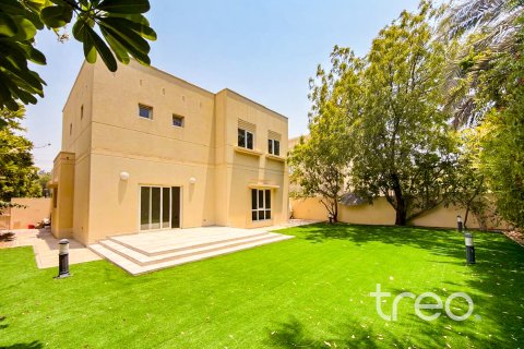 Villa i Meadows, Dubai, Emiratene 3 soverom, 310.76 kvm nr. 733532