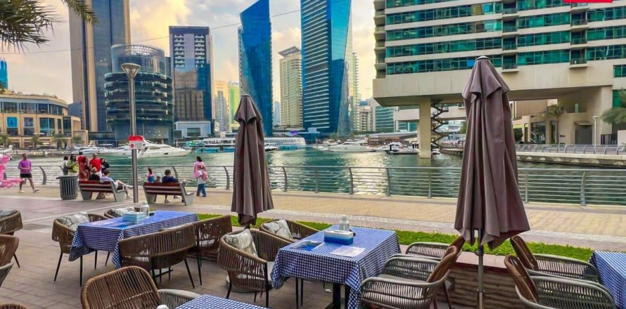 Loja em Dubai Marina, Dubai, EAU 224.4 m2 № 640524