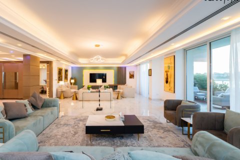 Palm Jumeirah, Dubai, संयुक्त अरब अमीरात में विला, 5 बेडरूम, 650.3 वर्ग मीटर, संख्या 640521 - फ़ोटो 19